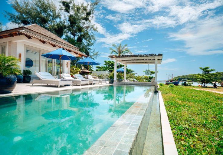 Super 4 Bed Luxury Beachfront Villa in Chaweng Beach