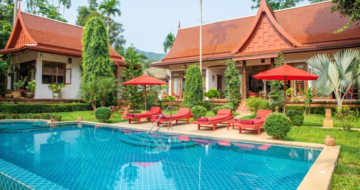 koh-samui-thai-style-luxury-villa-for-sale-in-maenam- thumb 13