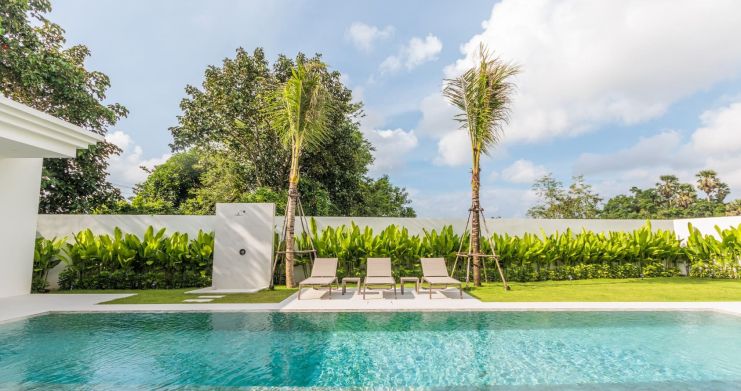 luxury-4-bedroom-garden-pool-villa-for-sale-in-phuket- thumb 11