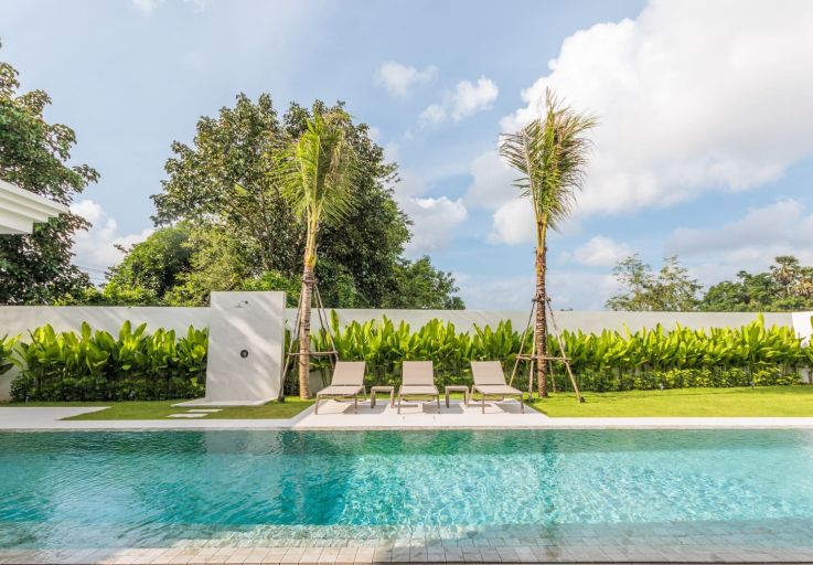 luxury-4-bedroom-garden-pool-villa-for-sale-in-phuket