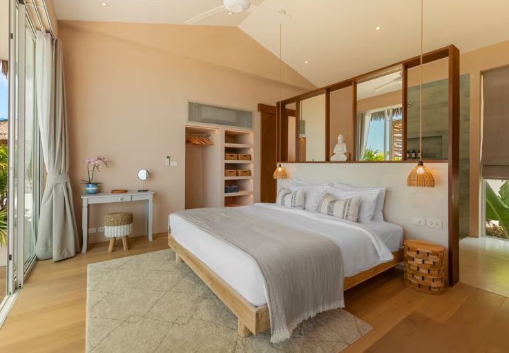 contemporary-luxury-3-bed-sea-view-villa-in-bangpor