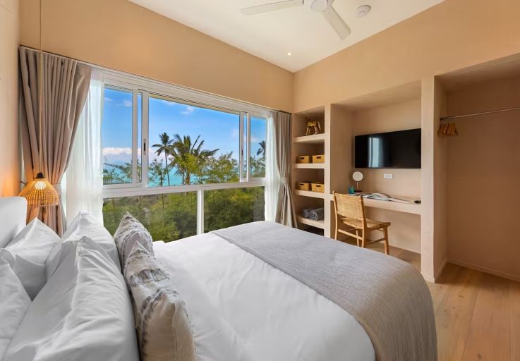 contemporary-luxury-3-bed-sea-view-villa-in-bangpor