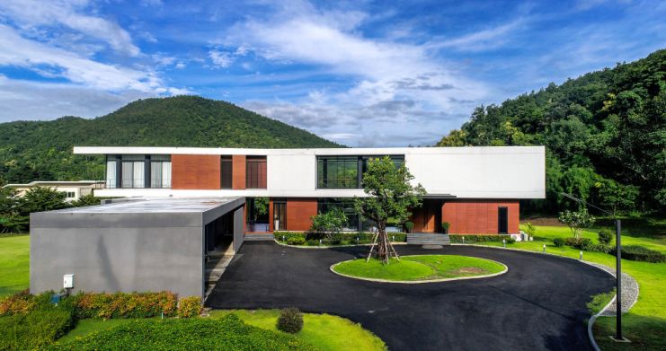 modern-luxury-villa-for-sale-in-chiang-mai- thumb 2